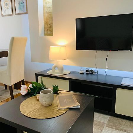 Beli Apartman U Zlatiborskim Konacima Bele Vode Bb Kültér fotó